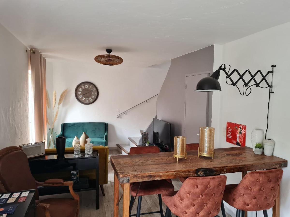Appartement Lumineux Duplex au coeur de l'Isle Extérieur photo