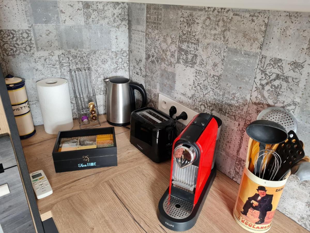Appartement Lumineux Duplex au coeur de l'Isle Extérieur photo